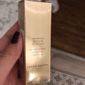 Kevyn Aucoin Sensual Skin Fluid Foundation